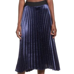 ✨ Nordstrom accordion skirt, Size M✨